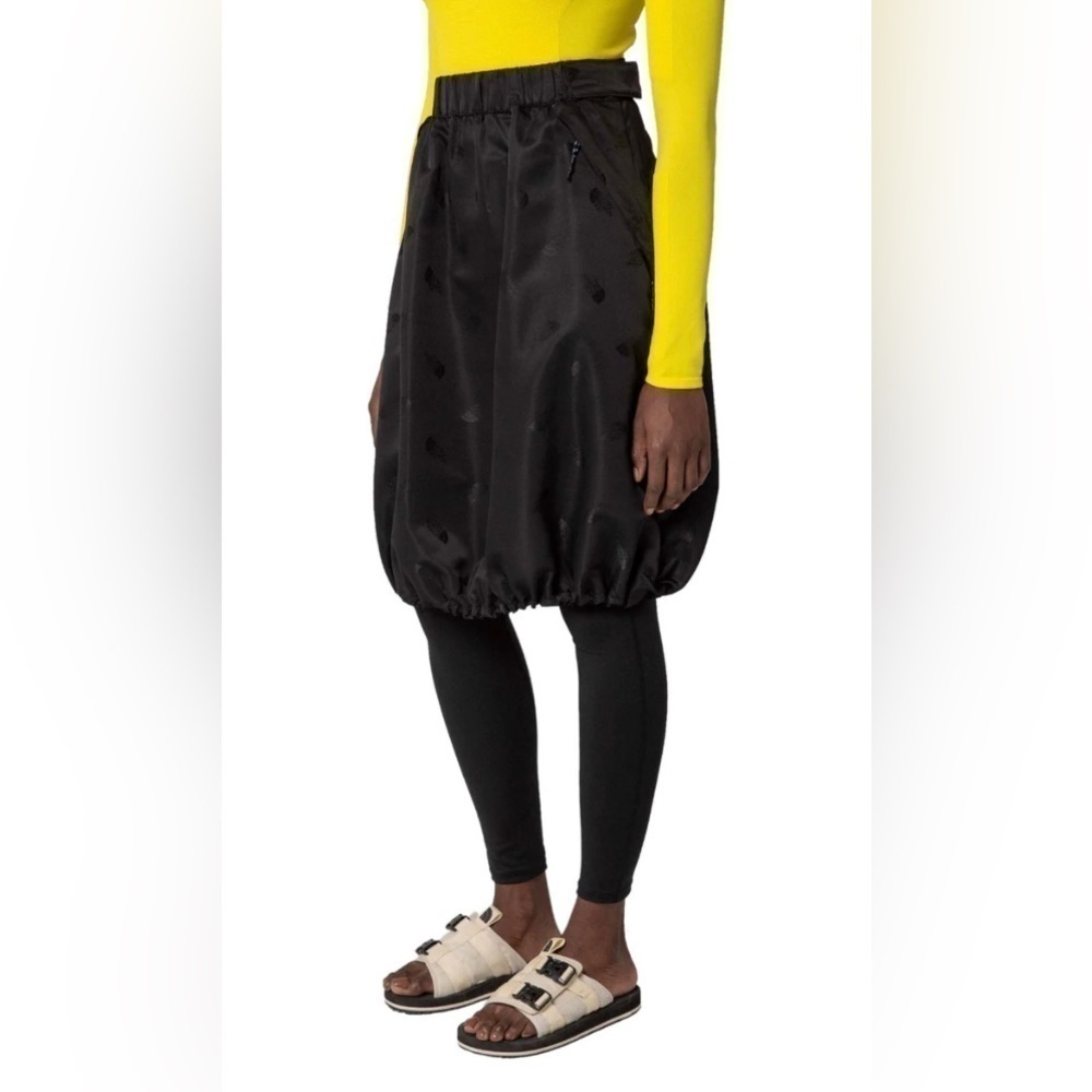 THE North Face Nwt Black Series Tnf Logo Jacquard Bubble Skirt Sz Xs.